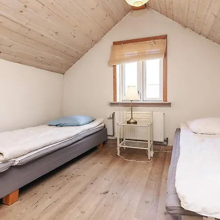 8 Person In Skagen-by Traum *